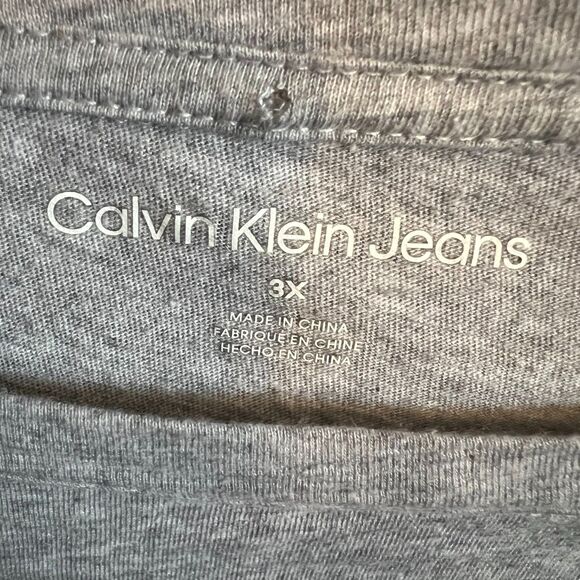 Calvin Klein Jeans Plus size gray Crop Top Tee Shirt - 3X - Picture 3 of 5